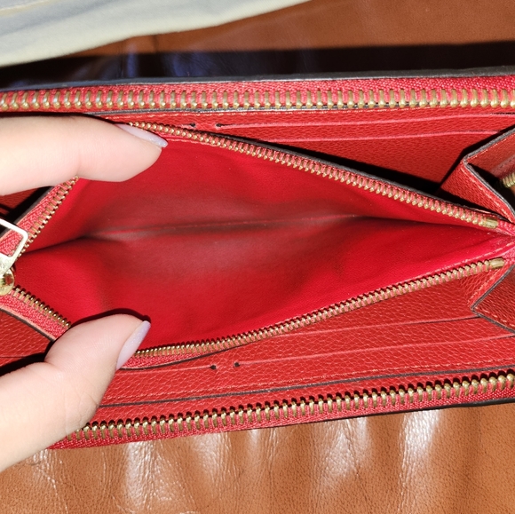 Louis Vuitton Red Clemence Wallet - Picture 6 of 16